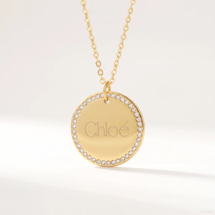 Collier Gravé Médaillon Strass