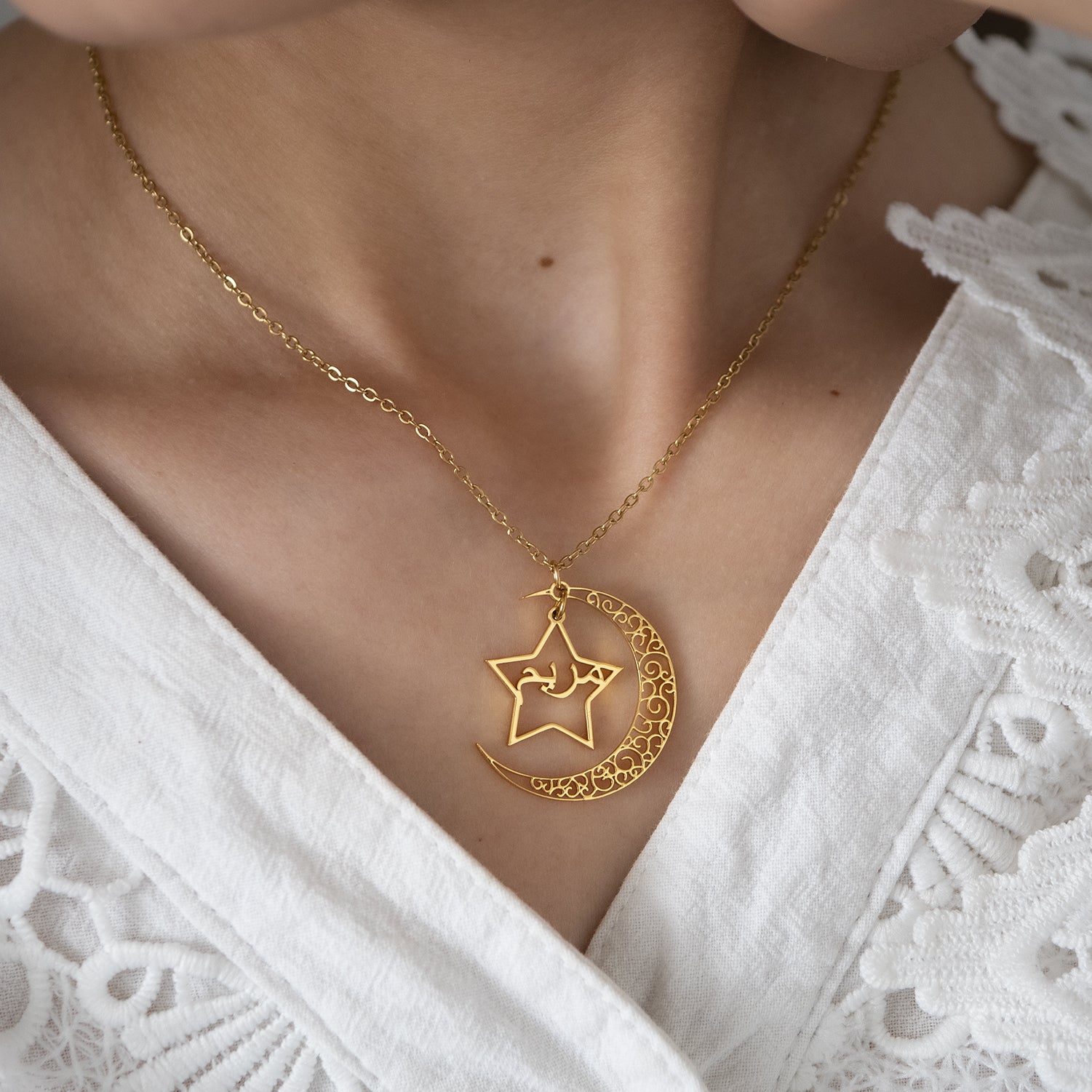 TTB Chaîne Inaya en croissant de lune et étoiles Gothique – Top Top Belle TTB Chaîne Inaya en croissant de lune et étoiles Gothique – Top Top Belle