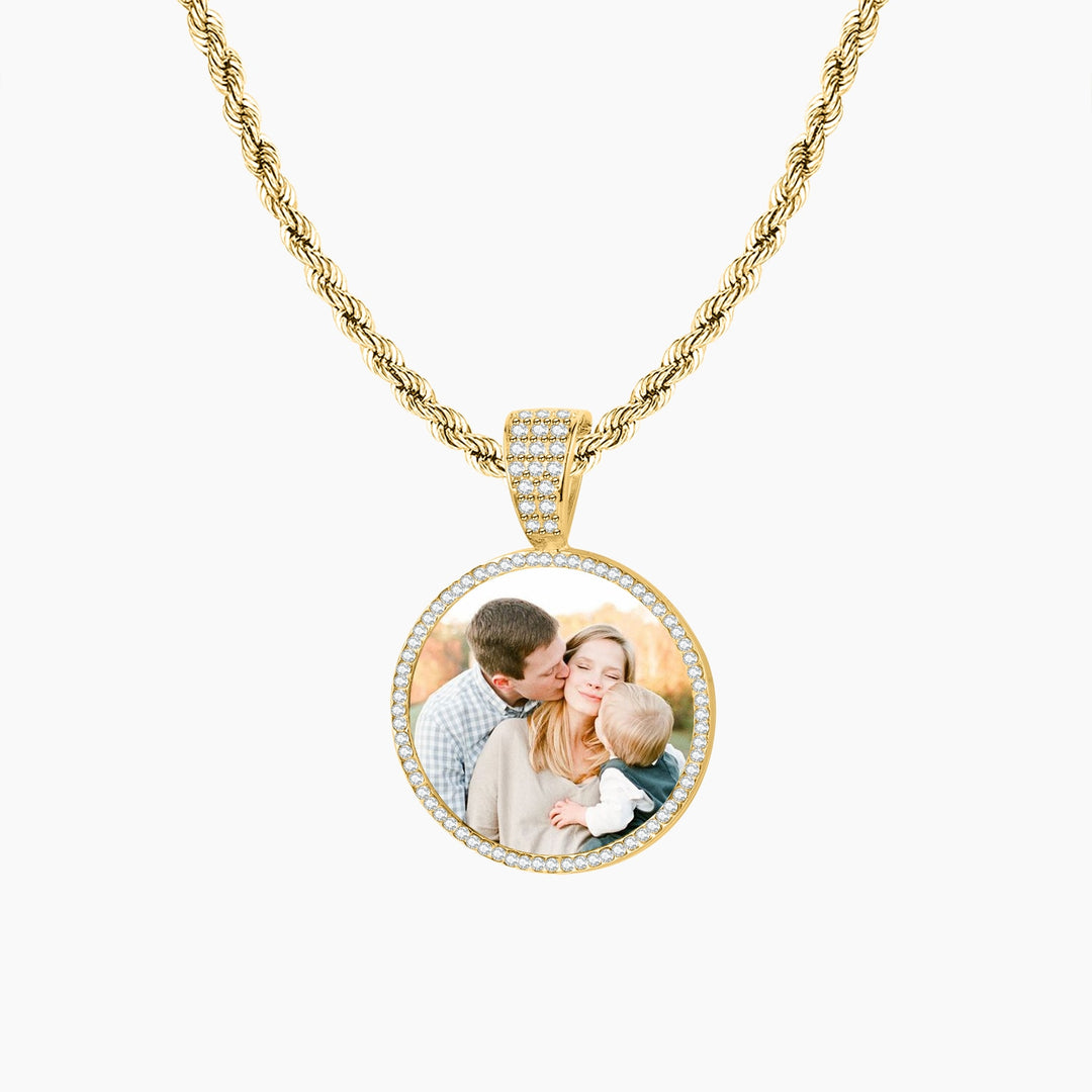 Engraved photo necklace 